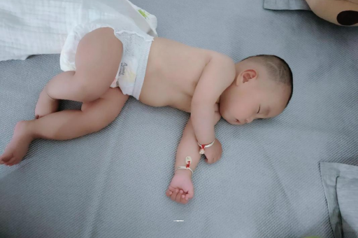 黄冈宝宝老打喷嚏怎么办